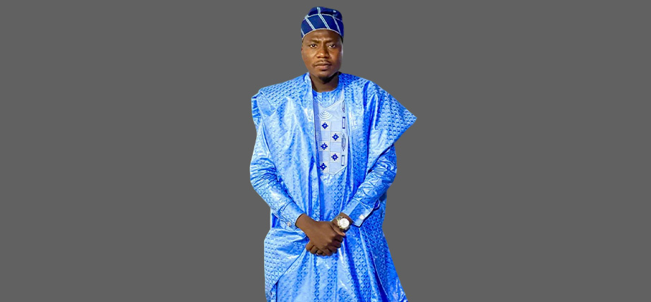 Premium Bazin Shadda textile showcasing smooth finish and vibrant color performance