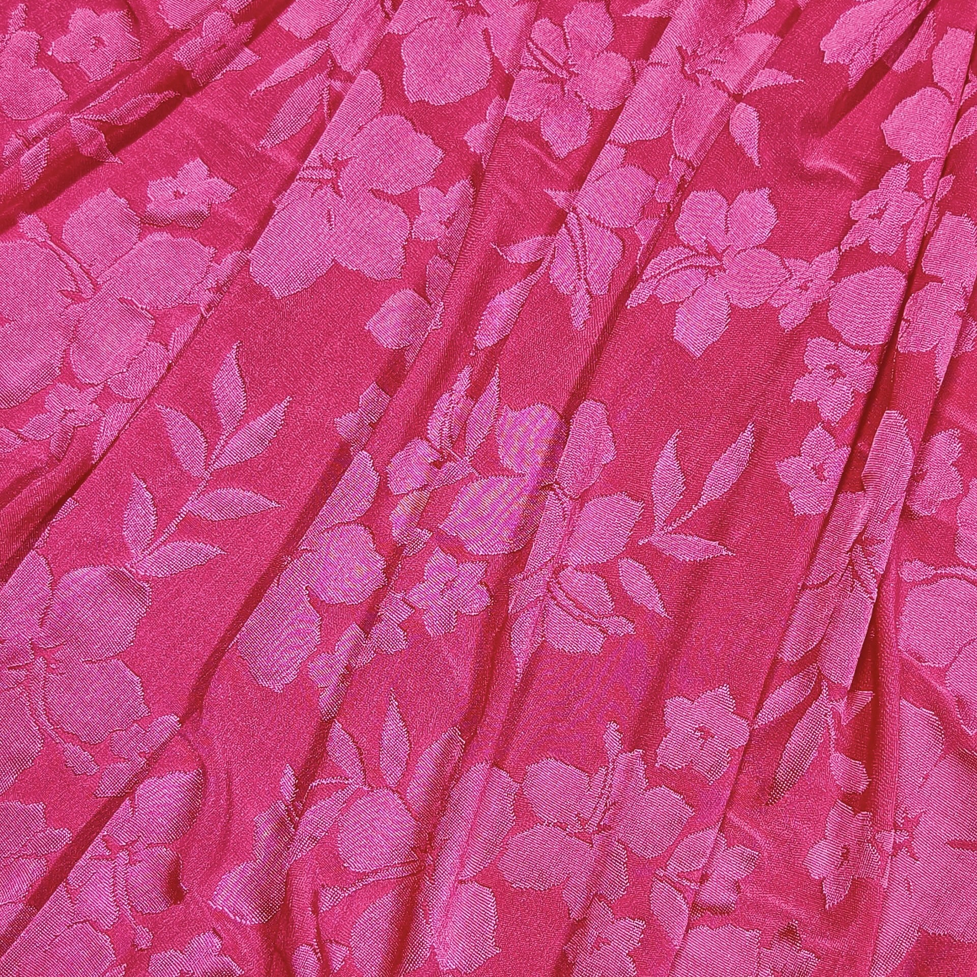 Key Advantages of Lycra Jacquard Fabric